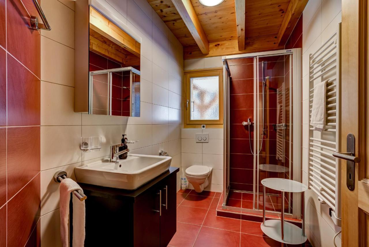 Chalet Flocon De Neige - Jacuzzi - Sauna 拉茨欧马兹 外观 照片